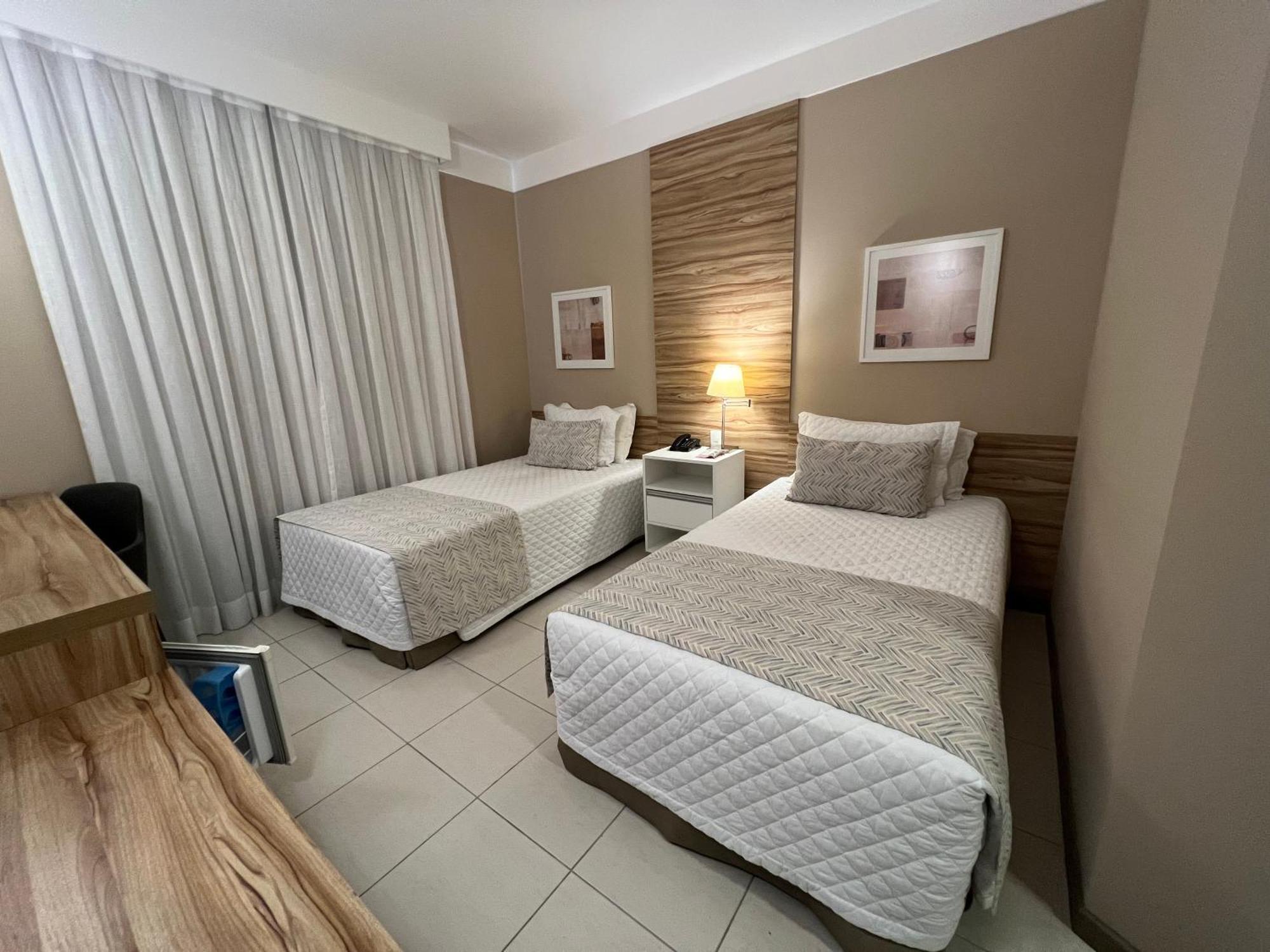 Fildi Hotel Sumare Bagian luar foto